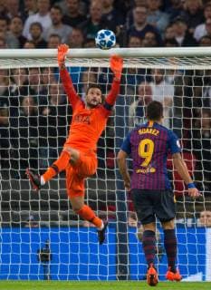 Tottenham s Hugo Lloris during the UEFA Champions League group match between Tottenham Hotspur and Barcelona at Wembley Stadium, London, England on 3 October 2018. Copyright: xAndrewxAleksiejczukx PMI-2290-0038