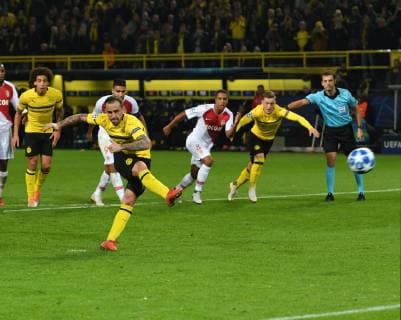 CL Borussia Dortmund AS Monaco 03 10 2018 Paco Alcacer BVB misses the penalty DFL REGULATIONS PROHIBIT ANY USE OF PHOTOGRAPH AS IMAGE SEQUENCES AND OR QUASI VIDEO HM
