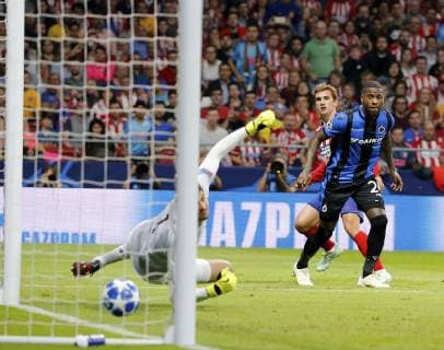 Partido de la Champions League disputado entre Atletico y Brujas. En la imagen, Griezmann anota el primer tanto.Champions League match played between Atletico and Club Brugges. In this picture, Griezmann scores the first goal. 