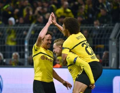 03 10 2018 Football UEFA Champions League Season 2018 2019 Preliminary Round 2 Gameday Borussia Dortmund AS Monaco 3 0 Jubilee v left Thomas Delaney Borussia Dortmund Jacob Bruun Larsen Borussia Dortmund Axel Witsel Borussia Dortmund Team2