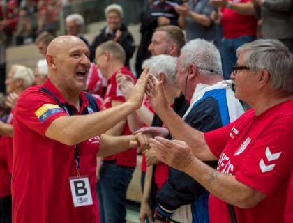 03 10 2018 Bad Langensalza Handball Bundesliga Women Season 2018 2019 DHB Cup THC Erfurt Bad Langensalza HSG Blomberg Lippe Coach Herbert Müller 99 Thueringer HC Thanks to the audience action