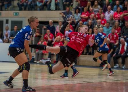 03 10 2018 Bad Langensalza Handball Bundesliga Women Season 2018 2019 DHB Cup THC Erfurt Bad Langensalza HSG Blomberg Lippe v Munia Smits 06 HSG Blomberg Lippe and Meike Schmelzer 13 Thueringer HC action