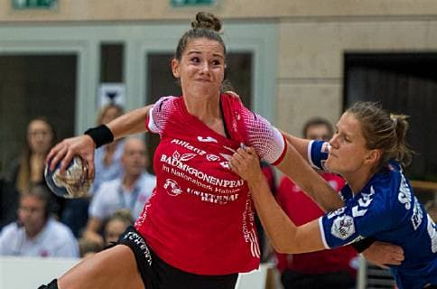 03 10 2018 Bad Langensalza Handball Bundesliga Women Season 2018 2019 DHB Pokal THC Erfurt Bad Langensalza HSG Blomberg Lippe v Emily Bölk 20 Thueringer HC and Gisa Klaunig 04 HSG Blomberg Lippe action