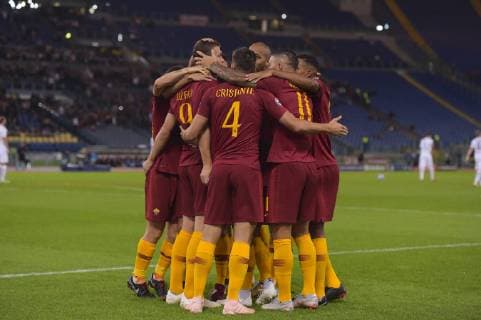 Photo Fabio Rossi AS Roma LaPresse 02 03 2018 Rome (Italy) Soccer Roma-Viktoria Plzen Champions League 2018 2019 - Olimpic Stadium In the pic: Edin Dzeko celebrates his goal with teammates  Copyright: xFabioxRossi ASxRoma LaPresse LaPx