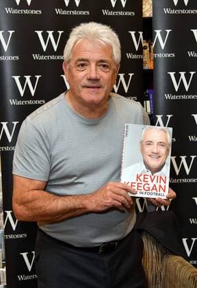 Sport Bilder des Tages . 04 10 2018. London, United Kingdom. Kevin Keegan book signing. Kevin Keegan, former England Newcastle footballer and manager signs copies of his autobiography, My Life in Football, at Waterstones Leadenhall Market.  xNilsxJorgensenx xixImagesx IIM-18590-0006