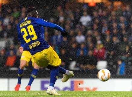 181004 Jean Kevin Augustin of RB Leipzig scores 0 1 during the Europe League match between Rosenborg and RB Leipzig on October 4, 2018 in Trondheim Photo Jon Olav Nesvold BILDBYR N Code JE 160318  Copyright: JONxOLAVxNESVOLD BB181004JE023