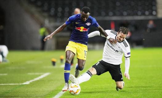 Trondheim RB Leipzig Soccer Euro League Trondheim 04 10 2018 Lerkendal Stadium Soccer UEFA Euro League Group B 2 Gameday Rosenborg BK Trondheim vs. RB Leipzig Pictured left Bruma 17 RB Leipzig and Mike Jensen 7 Trondheim UEFA is prohibited from playing in the stadium and or to make use of photographs taken by the game in the form of sequence pictures and or video-like photo series