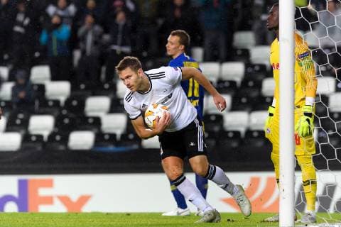 181004 Matthias Vilhelmsson of Rosenborg after scoring 1 3 during the European League match between Rosenborg and RB Leipzig on October 4, 2018 in Trondheim Photo Jon Olav Nesvold BILDBYR N Code JE 160318  Copyright: JONxOLAVxNESVOLD BB181004JE034