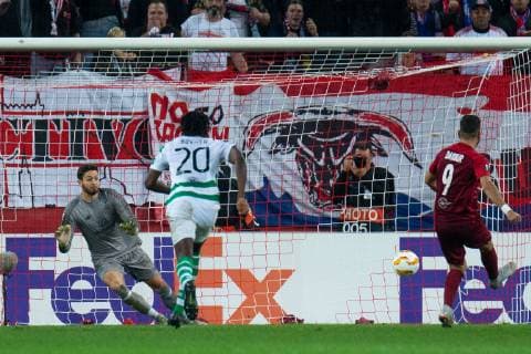 04 10 2018 xkvx Football UEFA Europa League Salzburg Celtic Glasgow emspor v l Goal scored Goal scored for Munas Dabbur FC Salzburg DFL DFB REGULATIONS PROPHIBIT ANY USE OF PHOTOGRAPHS as IMAGE SEQUENCES and or QUASI VIDEO Salzburg