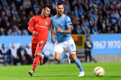 181004 Gary Alexis Average Soto of Besiktas and Arn-r Ingvi Traustason of Malmö FF during the Europe League group stage match between Malmö FF and Besiktas on October 4, 2018 in Malmö Photo Ludvig Thunman BILDBYR N code LT 35544  Copyright: LUDVIGxTHUNMAN BB181004LT012