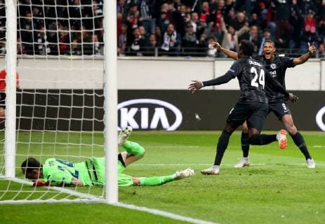 Germany Frankfurt am Main Commerzbank Arena 04 10 2018 Football UEFA Europa League Eintracht Frankfurt Lazio Rome Photo Scorer Danny da Costa Eintracht Frankfurt 24 m revs cheering Sebastien Haller Eintracht Frankfurt 9 lk and goalkeeper Silvio Proto Lazio Rome 24 beaten on the ground Copyright: HMBxMedia xHeikoxBecker