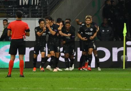 celebrate the goal 2