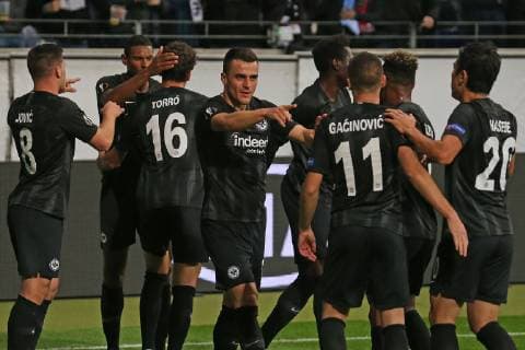 Soccer Europa League 02 Matchday Eintracht Frankfurt Lazio Rome on 04 10 2018 in the Commerzbank Arena in Frankfurt Jubel Torjubel goalscorer Filip Kostic Frankfurt celebrates after his goal to 2 to 1 with the team and others Mijat Gacinovic Frankfurt Makoto Hasebe Frankfurt Lucas Torro Frankfurt Sebastien Haller Frankfurt and Luka Jovic Frankfurt MH