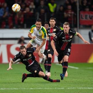 Leverkusen Germany 04 10 2018 UEFA Europa League 2018 19 Season Preliminary Round Group Stage Group A 2 Gameday Bayer 04 Leverkusen AEK Larnaca Sven Bender B04 Acoran Barrera Reyes AEK Lucas Alario B04 Lars Bender B04 in action DeFodi512