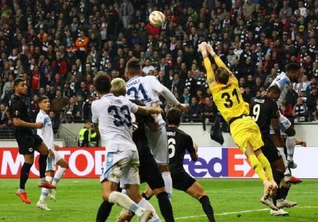Parade Goalkeeper Kevin Trapp Eintracht Frankfurt 04 10 2018 Eintracht Frankfurt vs Lazio Rome UEFA Europa League 2 Gameday Commerzbank Arena DISCLAIMER DFL regulations prohibit any use of images as image sequences or quasi video