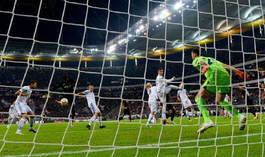 04 10 2018 xfux Football UEFA Europa League Eintracht Frankfurt Lazio Rome emspor v Danny da Costa Eintracht Frankfurt Silvio Proto Lazio Rome Goal scored Goal to the 1 0 Frankfurt am Main