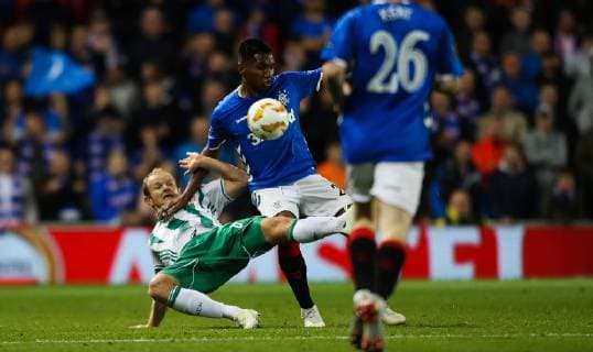 SOCCER - UEFA EL, Rangers vs Rapid GLASGOW,SCOTLAND,04.OCT.18 - SOCCER - UEFA Europa League, group stage, Glasgow Rangers FC vs SK Rapid Wien. Image shows Mario Sonnleitner (Rapid) and Alfredo Morelos (Rangers). Keywords: Wien Energie. GEPAxpictures xPhilippxBrem