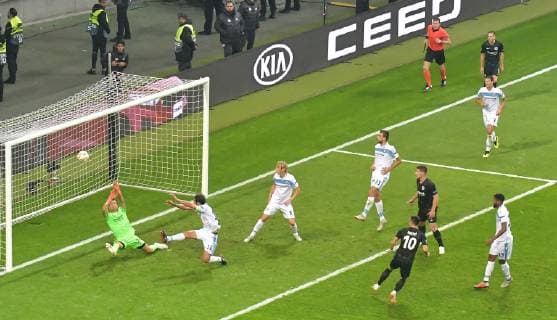 04 10 2018 xblx Soccer UEFA Europa League Eintracht Frankfurt Lazio Rome emporer Filip Kostic Eintracht Frankfurt Goal scored Goal to the 2 1 DFB DFB REGULATIONS PROHIBIT ANY USE OF PHOTOGRAPH as IMAGE SEQUENCES and or QUASI VIDEO Frankfurt am Main