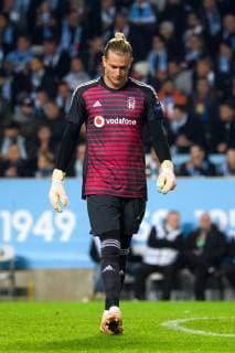 181004 Goalkeeper Loris Karius of Besiktas looks dejected after 1 0 during the Europe League group stage match between Malmö FF and Besiktas on October 4, 2018 in Malmö Photo Ludvig Thunman BILDBYR N code LT 35544  Copyright: LUDVIGxTHUNMAN BB181004LT039
