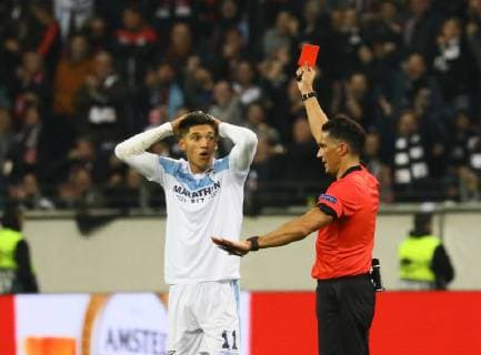 Red card for Joaquin Leiva Lazio Rome 04 10 2018 Eintracht Frankfurt vs Lazio Rome UEFA Europa League 2 Gameday Commerzbank Arena DISCLAIMER DFL regulations prohibit any use of images as image sequences or quasi video