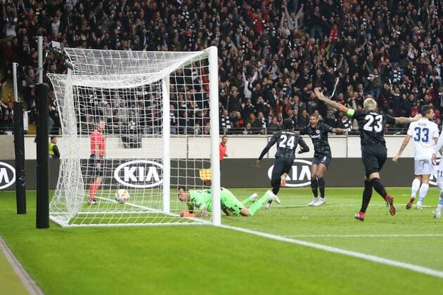 Goal to 1 0 by Danny da Costa Eintracht Frankfurt No 24 against Goalkeeper Silvio Proto Lazio Rome 24 f9 and Marco Russ Eintracht Frankfurt No 23 celebrate Goalkeeping Eintracht Frankfurt Lazio Rome Soccer UEFA Euro League Season 2018 2019 Home Match 04 10 2018