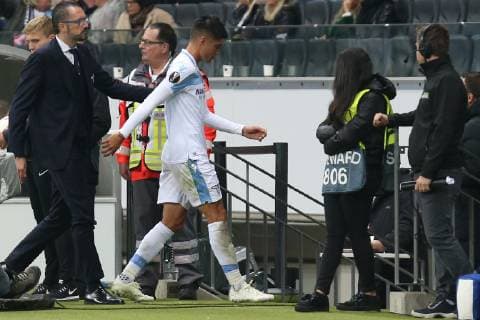 Football Europa League 02 Matchday Eintracht Frankfurt Lazio Rome on 04 10 2018 at the Commerzbank Arena in Frankfurt Referee Serdar Gözübüyük Goezuebueyuek NED has shown Joaquin Correa Lazio the red card that only reluctantly sneaks off the pitch MH