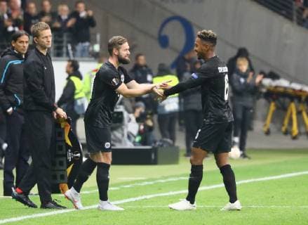 Marc Stendera Eintracht Frankfurt is substituted by Jonathan de Guzman Eintracht Frankfurt 04 10 2018 Eintracht Frankfurt vs Lazio Roma UEFA Europa League 2 Gameday Commerzbank Arena DISCLAIMER DFL regulations prohibit any use of images as or sequences