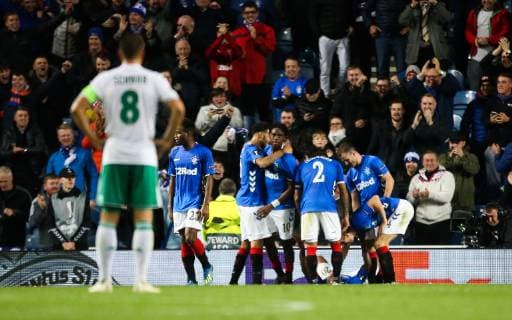 SOCCER - UEFA EL, Rangers vs Rapid GLASGOW,SCOTLAND,04.OCT.18 - SOCCER - UEFA Europa League, group stage, Glasgow Rangers FC vs SK Rapid Wien. Image shows the rejoicing of the Rangers. Keywords: Wien Energie. GEPAxpictures xPhilippxBrem