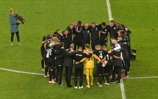 04 10 2018 xblx Soccer UEFA Europa League Eintracht Frankfurt Lazio Rome emspor v l Team with Adler Attila DFL DFB REGULATIONS PROHIBIT ANY USE OF PHOTOGRAPHS as IMAGE SEQUENCES and or QUASI VIDEO Frankfurt am Main