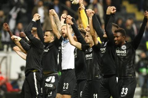 Frankfurt players celebrate victory over Rome Eintracht Frankfurt vs Lazio Rome Uefa Europa League 04 10 2018 Eintracht Frankfurt vs Lazio Rome Uefa Europa League 04 10 2018 Frankfurt Copyright: xEIBNER RenexWeissx EP_RWS
