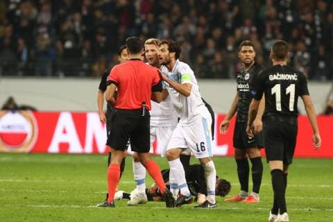 Ciro Immobile Rome and Marco Parolo Rome discuss with referee Serdar Goezubueyuek about the red card against Joaquin Correa Rome Eintracht Frankfurt vs Lazio Rome Uefa Europa League 04 10 2018 Eintracht Frankfurt vs Lazio Rome Uefa Europa League 04 10 2018 Frankfurt Copyright: xEIBNER RenexWeissx EP_RWS