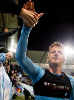 181004 Anders Christiansen or Malmö FF celebrates with the fans after the Europe League group stage match between Malmö FF and Besiktas on October 4, 2018 in Malmö Photo Petter Arvidson BILDBYRAN Code PA 92119  Copyright: PETTERxARVIDSON BB181004PA117