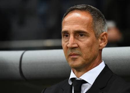 04 10 2018 xjhx Soccer UEFA Europa League Eintracht Frankfurt Lazio Rome emspor v l Coach Adolf Adi Huetter Eintracht Frankfurt DFL DFB REGULATIONS PROHIBIT ANY USE OF PHOTOGRAPHS as IMAGE SEQUENCES and or QUASI VIDEO Frankfurt am Main
