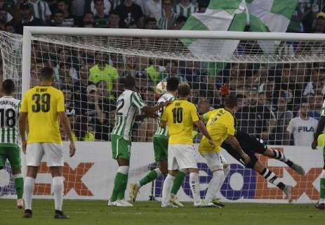 Partido de la Europa League entre el Betis y el Dudelange en el Villamarin. En la imagen, Joel Robles.Europa League match between Betis and Dudelange. In this picture, Joel Robles. 