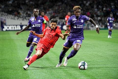 20 YOUCEF ATAL (NICE) - 29 FRANCOIS MOUBANDJE (TOU) FOOTBALL : Toulouse vs Nice - Ligue 1 Conforama - 05 10 2018 FEP Panoramic 