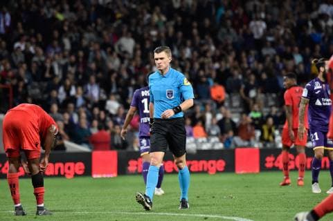 Arbitre Willy Delajod FOOTBALL : Toulouse vs Nice - 9eme Journee de L1 - Toulouse - 05 10 2018 ThierryBreton Panoramic 