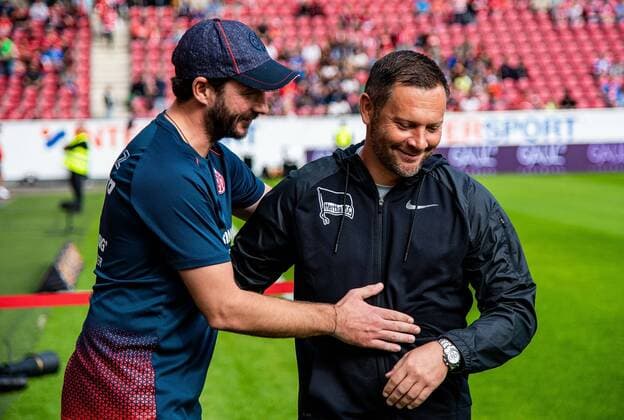06.10.2018, xfux, Fussball 1.Bundesliga, FSV Mainz 05 - Hertha BSC Berlin, mzspor, azspor, emspor, v.l. Trainer Sandro Schwarz (FSV Mainz 05), Trainer Pal Dardai (Hertha BSC Berlin) (DFL DFB REGULATIONS PROHIBIT ANY USE OF PHOTOGRAPHS as IMAGE SEQUENCES and or QUASI-VIDEO) Mainz *** 06 10 2018 xfux Soccer 1 Bundesliga FSV Mainz 05 Hertha BSC Berlin mzspor azspor emspor v l Manager Sandro Schwarz FSV Mainz 05 Coach Pal Dardai Hertha BSC Berlin DFL DFB REGULATIONS PROHIBIT ANY USE OF PHOTOGRAPH as IMAGE SEQUENCES and or QUASI VIDEO Mainz