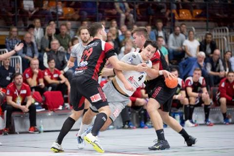 Luebbecke Germany 06 10 2018 2 HBL 2018 2019 TuS N Luebbecke vs HC Elbflorenz Dresden LR Marian Orlowski Luebbecke Gabor Pulay Elbflorenz Moritz Schade Luebbecke Luebbecke North Rhine Westphalia Germany Merkur Arena