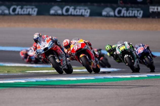 ANDREA DOVIZIOSO - ITALIAN - DUCATI TEAM - DUCATI MARC MARQUEZ - SPANISH - REPSOL HONDA TEAM - HONDA CAL CRUTCHLOW - BRITISH - LCR HONDA CASTROL - HONDA MAVERICK VINALES - SPANISH - MOVISTAR YAMAHA MotoGP - YAMAHA MOTO : Grand Prix moto de Thailande - Buriram - 07 10 2018 VincentGuignet Panoramic 