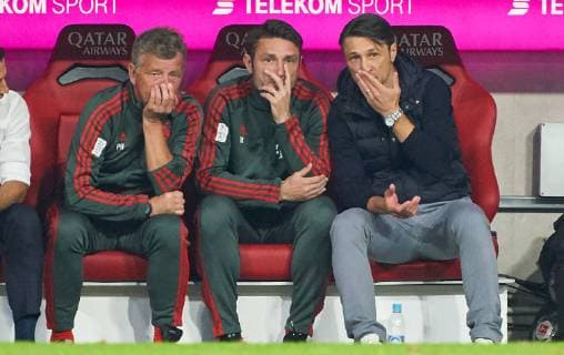 Sport Themen der Woche KW 40 FC Bayern Soccer, Munich, October 6, 2018 Head coach Niko Kovac (FCB) Robert KOVAC , Assistent coach, Peter HERMANN, FCB Co-Trainer sad, disappointed, angry, Emotions, disappointment, frustration, frustrated, sadness, desperate, despair, FC BAYERN MUNICH - BORUSSIA MÖNCHENGLADBACH - DFL REGULATIONS PROHIBIT ANY USE OF PHOTOGRAPHS as IMAGE SEQUENCES and or QUASI-VIDEO - 1.German Soccer League , Munich, October 6, 2018, Season 2018 2019, matchday 7 Photographer: Peter Schatz MAGICS