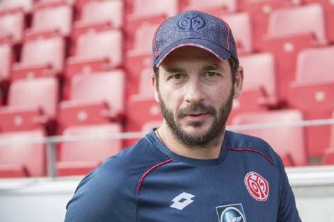 Coach Sandro Schwarz Mainz Portrait According to the DFL German Football Association, it is forbidden to exploit or exploit photo shoots in the stadium and or the game in the form of sequence pictures and or video-like photo series DFL regulations prohibit any use of photographs as image sequences and or quasi video FSV Mainz 05 Hertha BSC 1 FBL Mainz Copyright: xRoskaritzx Eibner-Pressefotox EP_kess_rrz