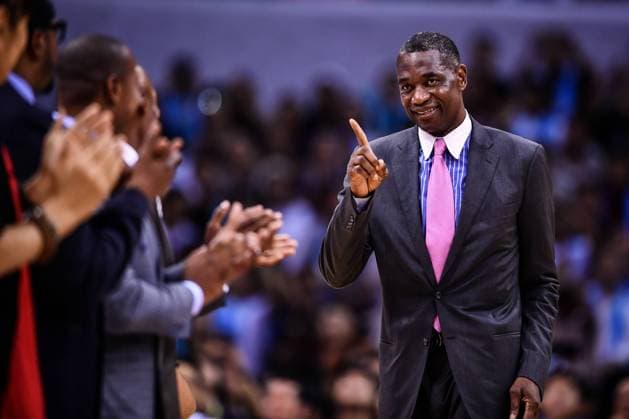 Sport Bilder des Tages Retired NBA Basketball Herren USA star Dikembe Mutombo arrives for the Shenzhen match of the NBA China Games between Dallas Mavericks and Philadelphia 76ers in Shenzhen city, south China s Guangdong province, 8 October 2018. Mavericks beat 76ers 115-112 at Shenzhen match of NBA China Games. Dallas tops 76ers 115-112 at Shenzhen match of NBA China Games  20181008_90611
