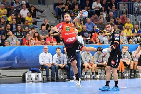 Rhein Neckar Loewen IFK Kristianstad Rhein Neckar Loewe Bogdan Radivojevic No. 14 in the match in the Champions League Rhein Neckar Loewen IFK Kristianstad Mannheim 10 10 18 Handball Champions League Group Phase Mannheim Baden Wuerttemberg Germany SAP Arena