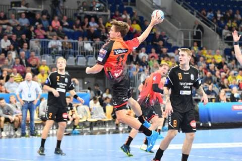 Rhein Neckar Loewen IFK Kristianstad Rhein Neckar Loewe Jerry Tollbring No 17 in the match in the Champions League Rhein Neckar Loewen IFK Kristianstad Mannheim 10 10 18 Handball Champions League Group Phase Mannheim Baden Wuerttemberg Germany SAP Arena