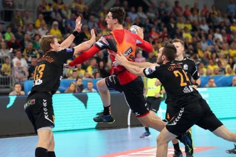 Olafur Andres Gudmundsson IFK 13 Filip Taleski RNL 28 Teitur Örn Einarsson IFK 24 Action Action Game scene Handball Champions League Rhein Neckar Löwen IFK Kristianstad xozx