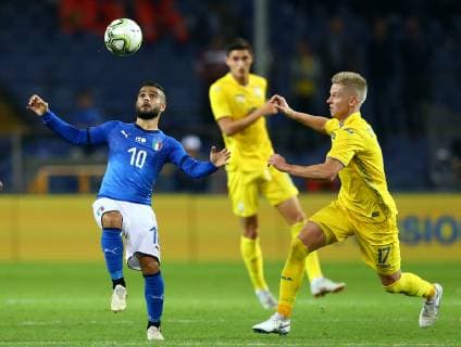 Fußball, Italien - Ukraine October 10, 2018 - Genoa, Italy - Italy v Ukraine - Friendly .Lorenzo Insigne of Italy and Oleksandr Zinchenko of Ukraine at Ferraris Stadium in Genoa, Italy on October 10, 2018. Italy v Ukraine - International Friendly Länderspiel  - ZUMAn230 20181010_zaa_n230_250 Copyright: xMatteoxCiambellix