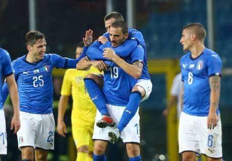 October 10, 2018 - Genoa, Italy - Federico Bernardeschi of Italy celebrates with team-mates after scoring the opening goal during the International Friendly Länderspiel match between Italy and Ukraine on October 10, 2018 in Genoa, Italy. Italy v Ukraine - International Friendly  - ZUMAn230 20181010_zaa_n230_433 Copyright: xMatteoxCiambellix