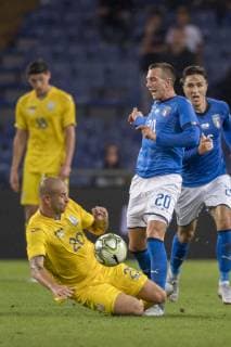 Federico Bernardeschi (Italy) Yaroslav Rakickij (Ukraine) during the UEFA Nations League Friendly match between Italy 1-1 Ukraine at Luigi Ferraris Stadium on October 10, 2018 in Genova, Italy. .  (87633771)