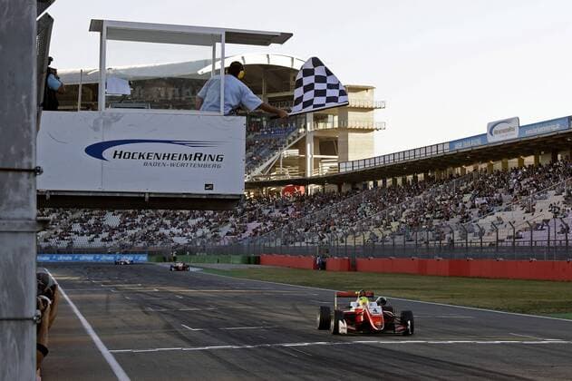 Sport Bilder des Tages Mick Schumacher neuer Formel 3 Meister, Hockenheim 13.10.2018 Formel 3 -10 - Hockenheim 2018 *** Mick Schumacher new Formula 3 champion Hockenheim 13 10 2018 Formula 3 10 Hockenheim 2018