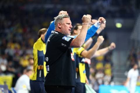 Nikolai Jacobsen Coach Rhein Neckar Loewen celebrates on the sidelines Rhein Neckar Loewen vs. THW Kiel DKB Handball Bundesliga 13 10 2018 Photo Eibner Rhein Neckar Loewen vs. THW Kiel DKB Handball Bundesliga 13 10 2018 Mannheim Copyright: xEIBNER Alexander_Neisx EP_ANS